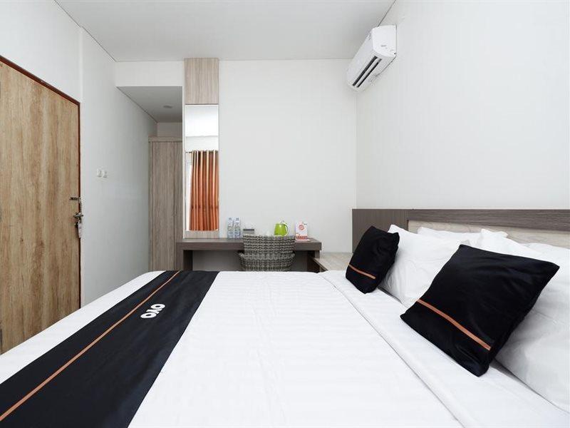 Solo Oyo 2298杰布雷斯伊斯兰之家旅馆酒店 外观 照片