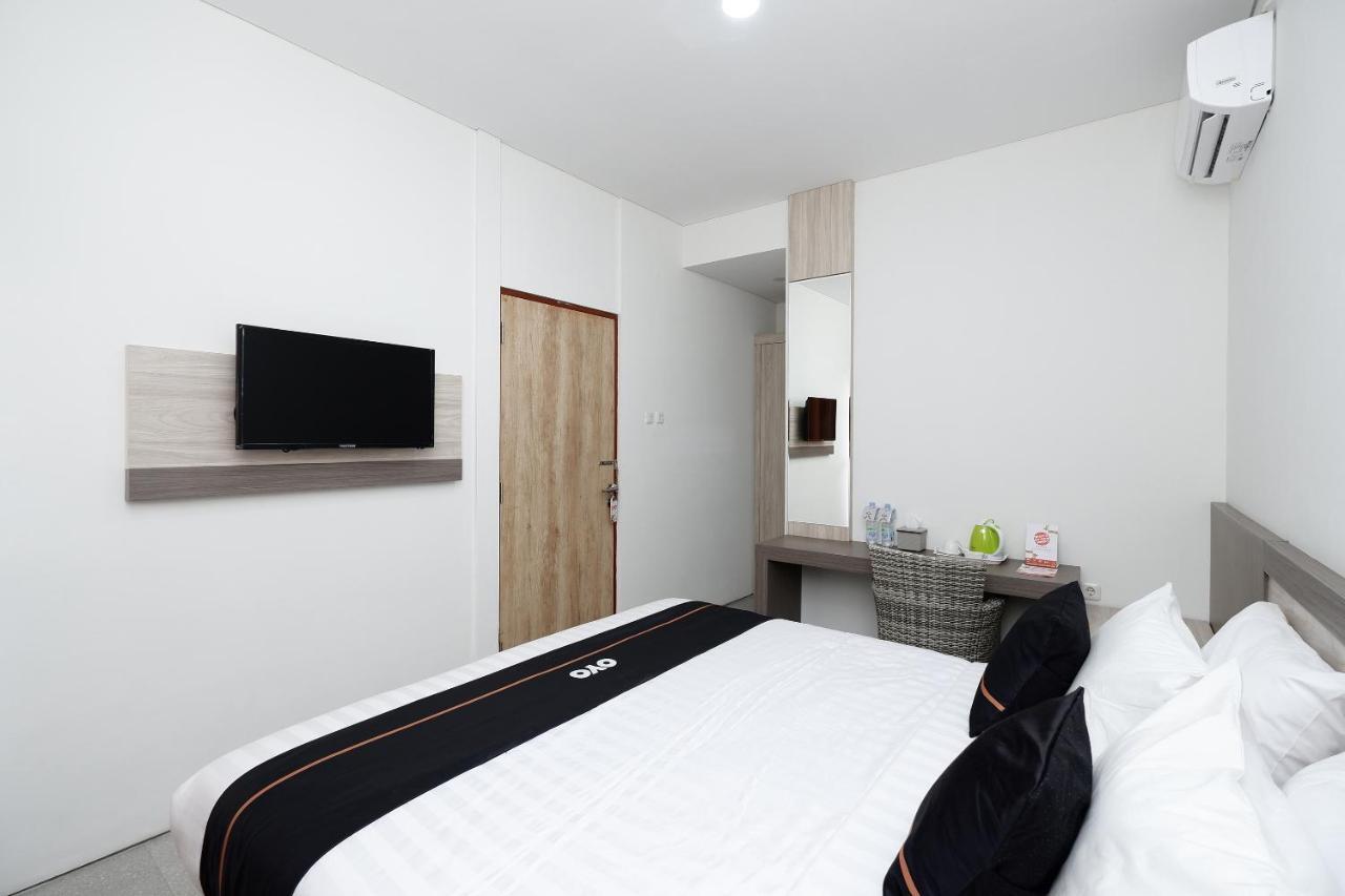 Solo Oyo 2298杰布雷斯伊斯兰之家旅馆酒店 外观 照片